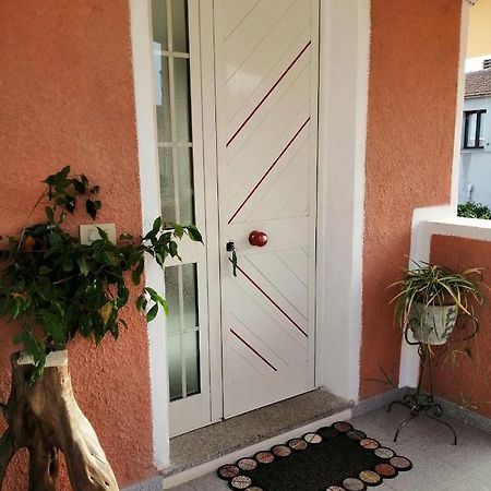 Appartamento Moderno Rustico أولبيا المظهر الخارجي الصورة